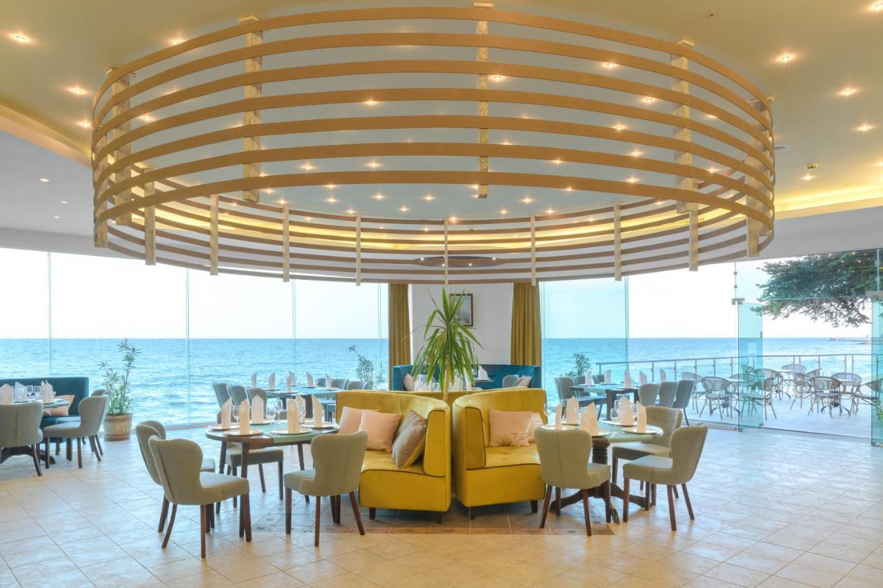 Marina Hotel, Sunny Day