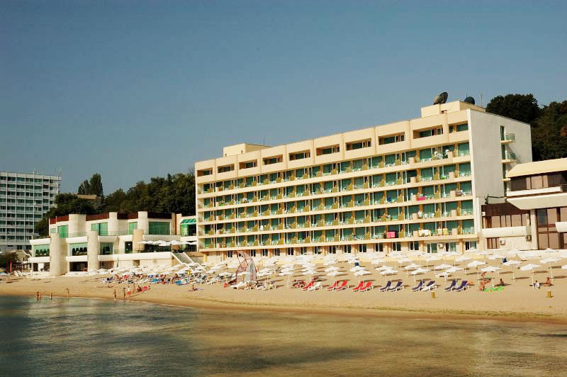 Marina Hotel, Sunny Day