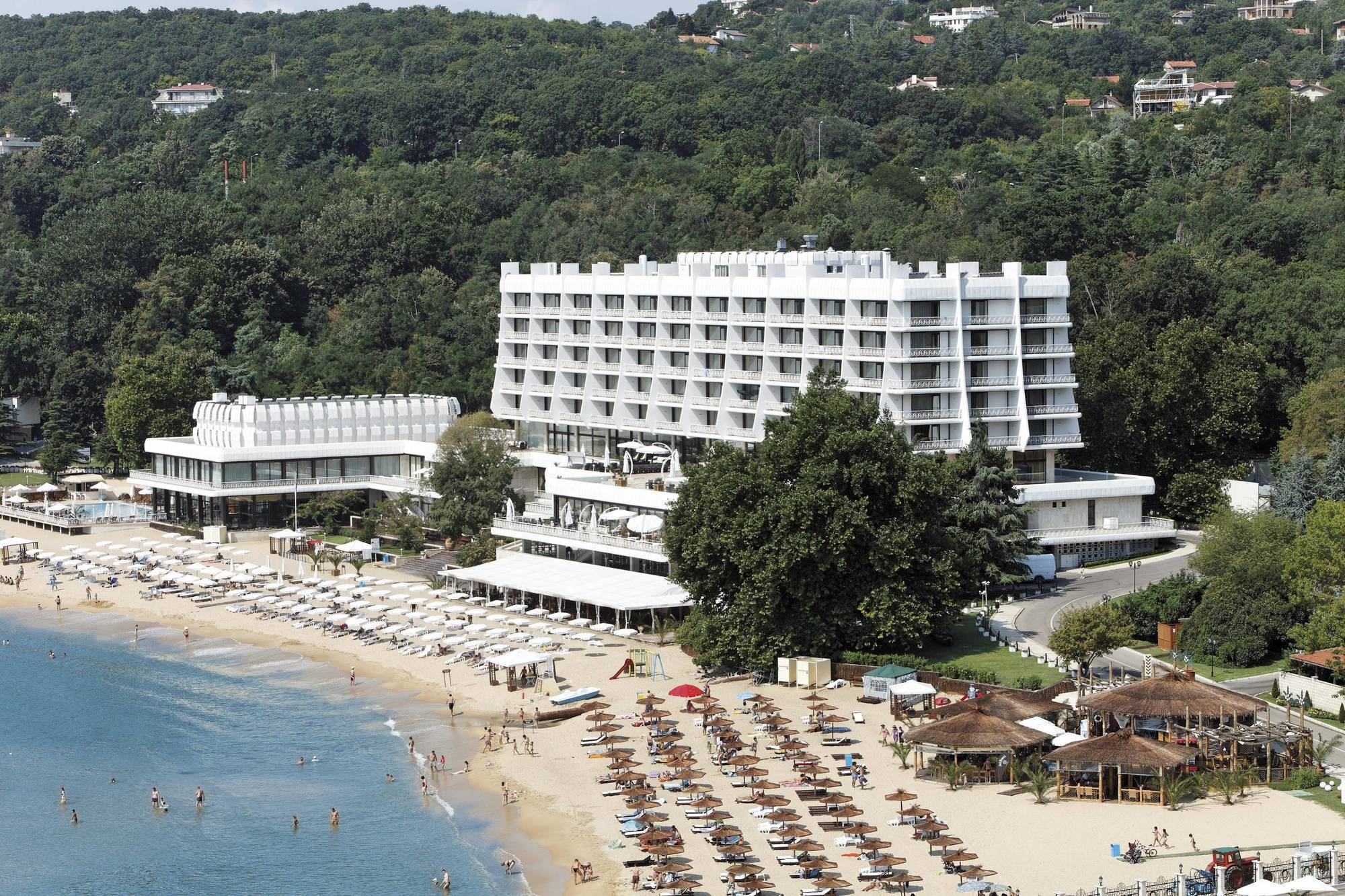 Marina Hotel, Sunny Day Hotel Warna